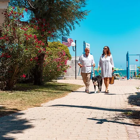 Le Orchidee شقة فندقية فيستَ